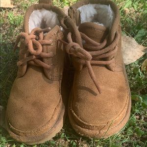 Ugg boots size 7 toddler